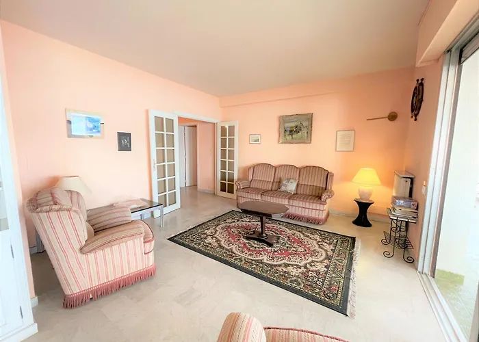 Vue Carmino 公寓 *